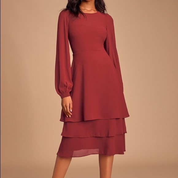 Lulus Dresses & Skirts - Lulu's NWT Chic Wine Tiered Midi Dress